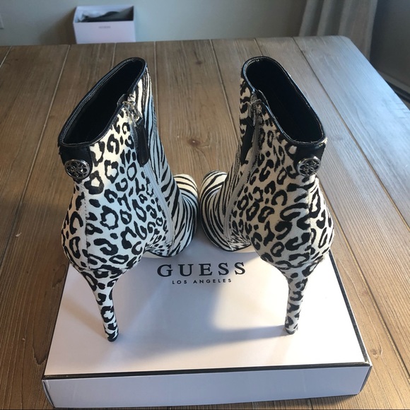 NWT Guess Los Angeles Dress Bootie - Picture 4 of 8